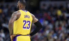 乐鱼体育网站入口-湖人主场大胜国王，取得三连胜