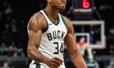 乐鱼体育竞技-雄鹿客场不敌活塞，遭遇连败