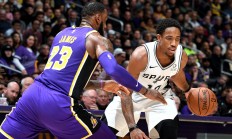 乐鱼体育登录-火箭新星蒂姆-哈迪斯表现抢眼协助球队晋级东部决赛的简单介绍