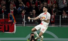 乐鱼体育课程-利物浦中场大将伤退，影响战绩不容忽视的简单介绍