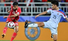 乐鱼体育视频-球场上的较量，国际足球赛事燃烧不停的简单介绍