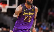 乐鱼体育app下载-湖人大胜独行侠，保持不败