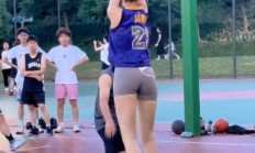 乐鱼体育官方-俄罗斯篮球赛事持续激烈，明星球员频频交锋的简单介绍