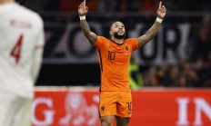 乐鱼体育app下载-德国与荷兰展开激烈战役，争夺晋级机会