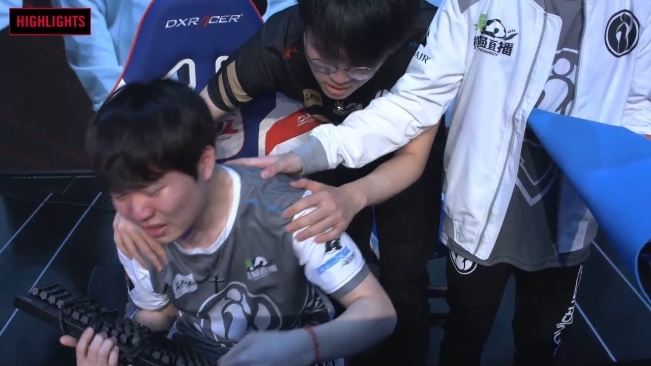 在星辰联盟赛场上演英雄联盟世界杯，逆转，引发观众齐声高喊