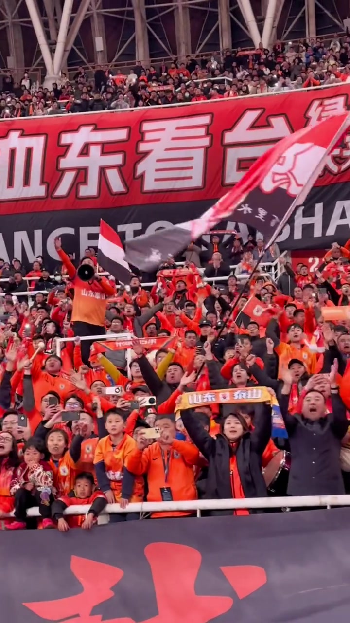 山东泰山爆发神级表现，亚冠被彻底压制，破门的简单介绍