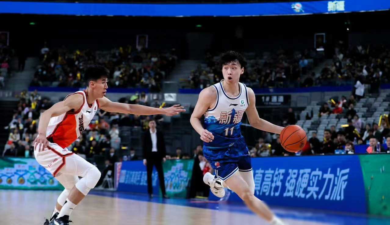 季后赛首轮悬念重重，谁能笑到最后