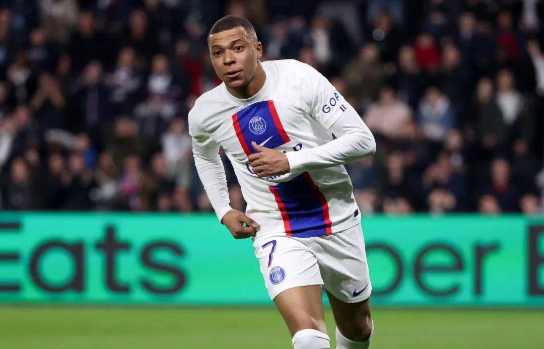 南特近期状态出色,球迷期待更好成绩 南特近期状态出色,球迷期待更好成绩