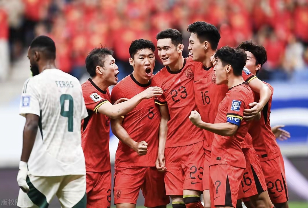 激烈比拼!两队在热门比赛中展开激烈角逐 激烈比拼!两队在热门比赛中展开激烈角逐