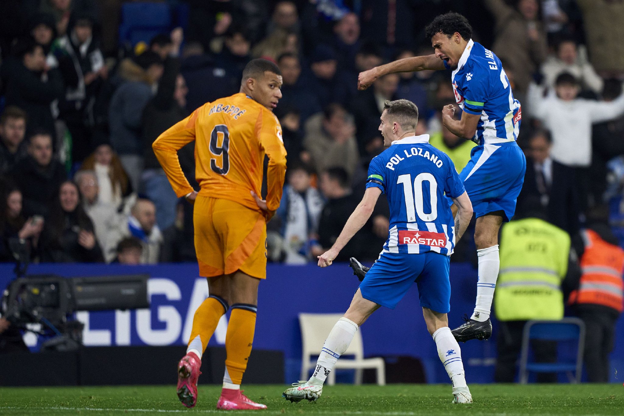 皇马主场失利,小组出线前景摇摆的简单介绍 皇马主场失利,小组出线前景摇摆的简单介绍