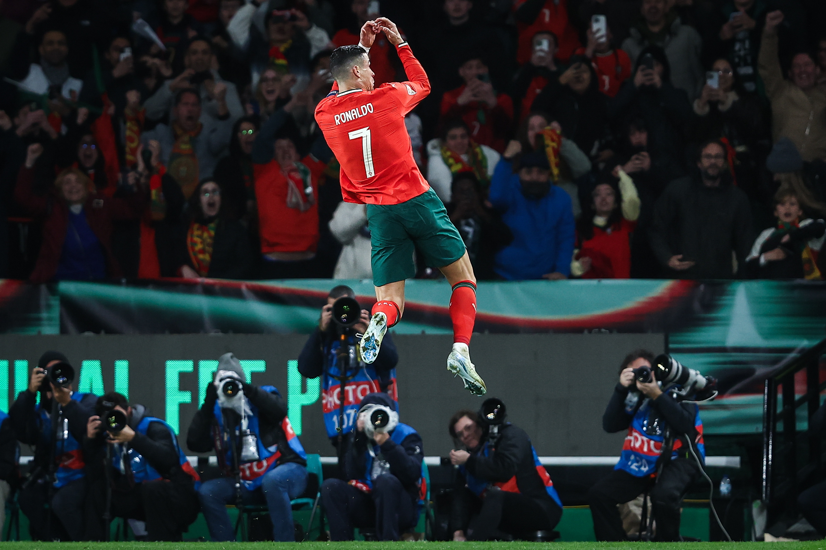 欧洲联赛决赛即将开打,球队蓄势待发 欧洲联赛决赛即将开打,球队蓄势待发