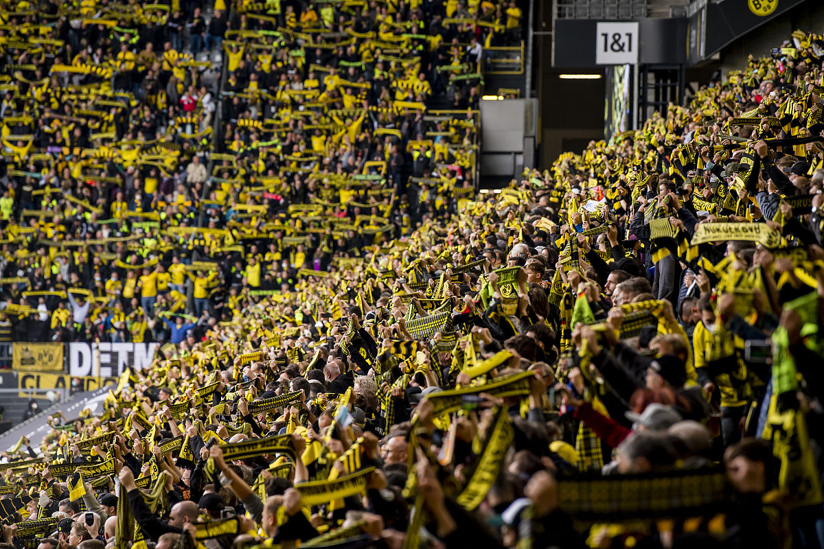 多特蒙德客场大胜,庆祝连胜 多特蒙德客场大胜,庆祝连胜