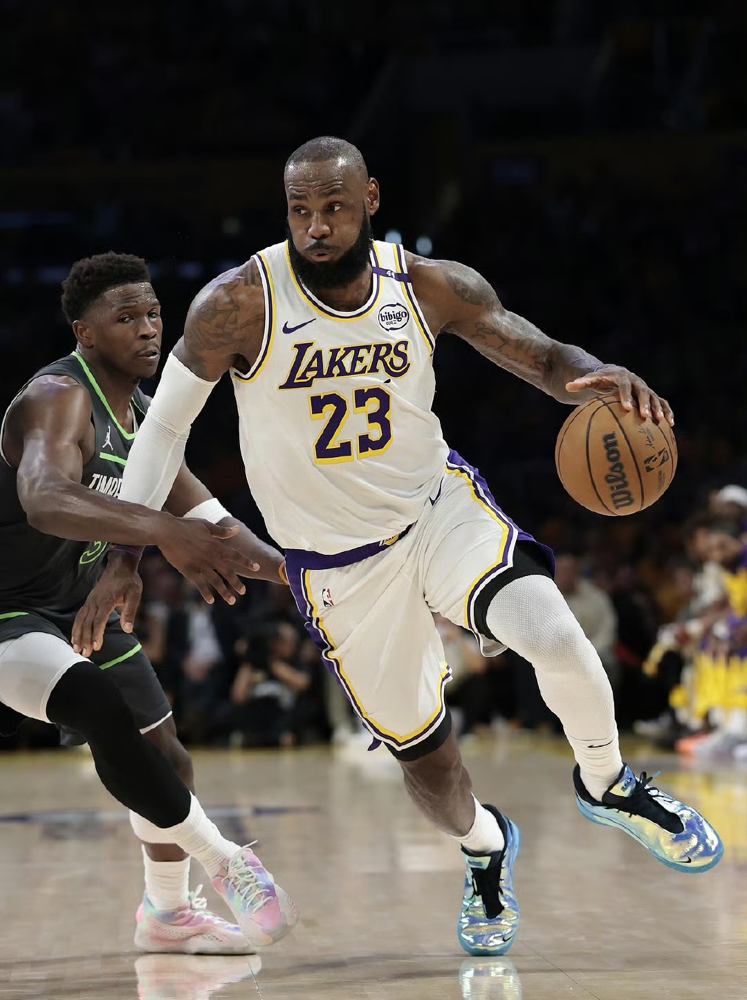 湖人大胜独行侠,保持不败 湖人大胜独行侠,保持不败