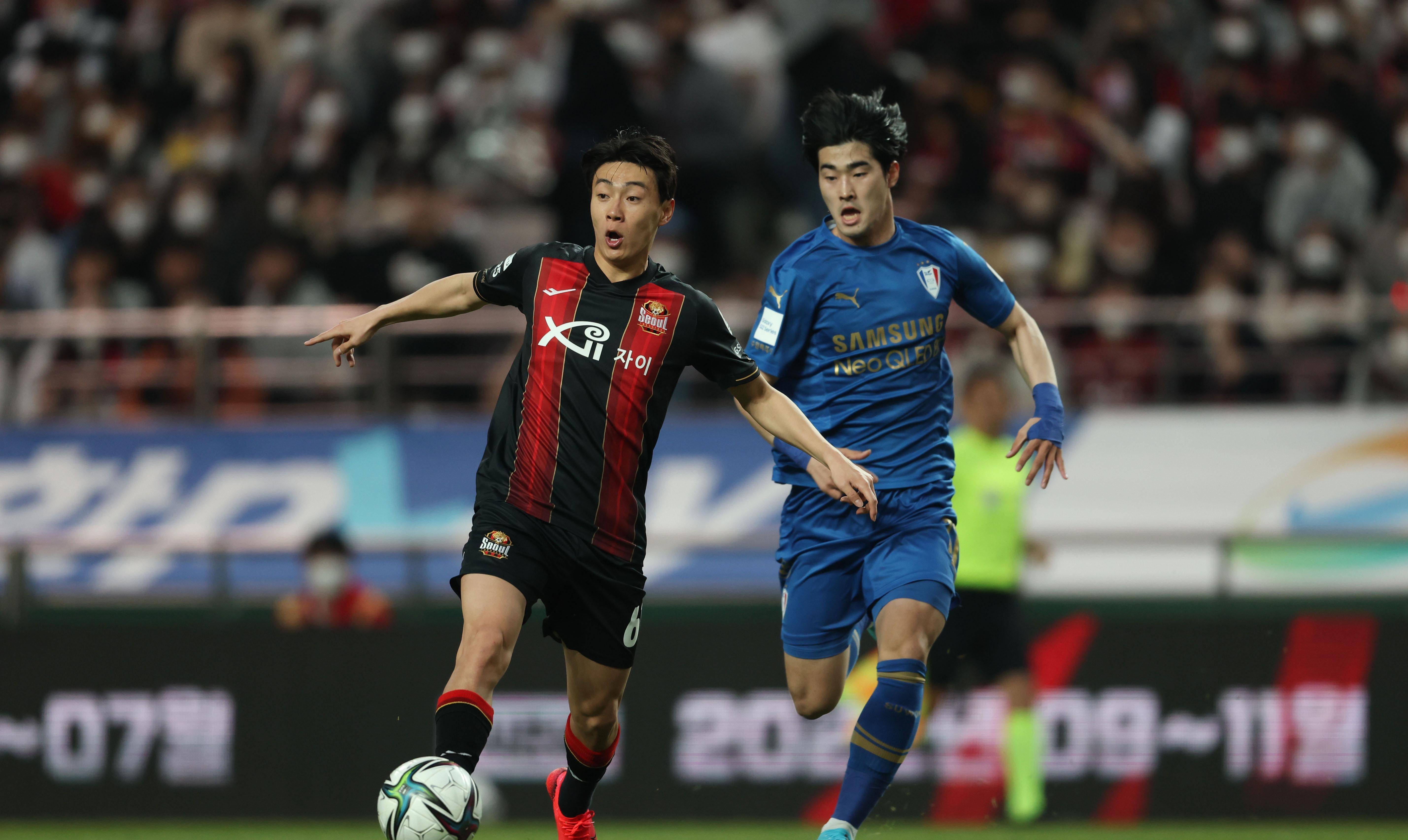 足球大赛中球队风采各异,实力对比激烈 足球大赛中球队风采各异,实力对比激烈