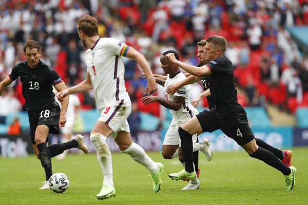 热刺客场击败富勒姆，豪取三分