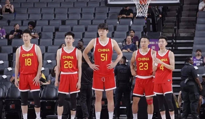 CBA揭幕战中国男篮遭遇失利,备战世界杯 CBA揭幕战中国男篮遭遇失利,备战世界杯