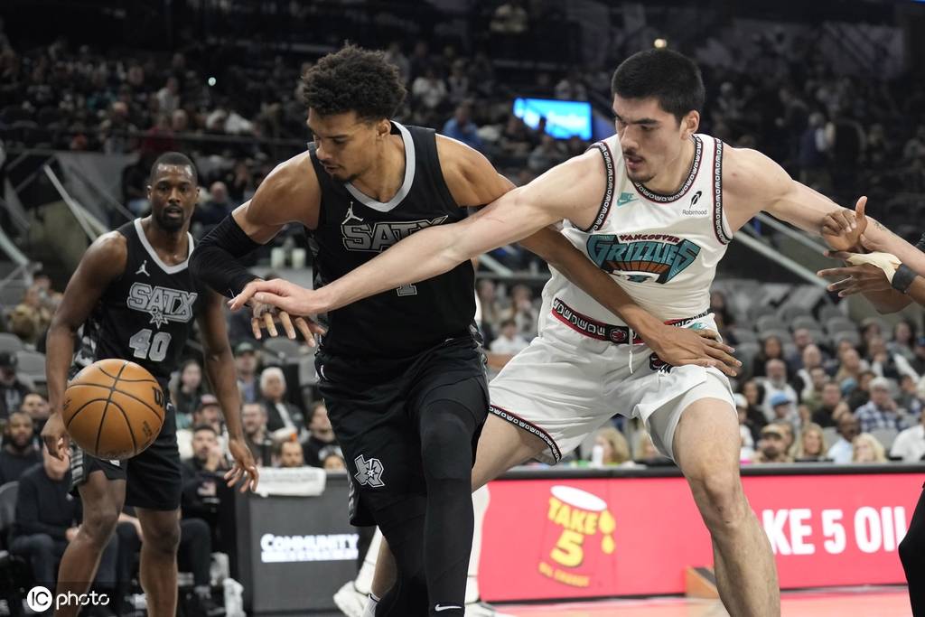 马刺击败魔术,继续冲刺 马刺击败魔术,继续冲刺