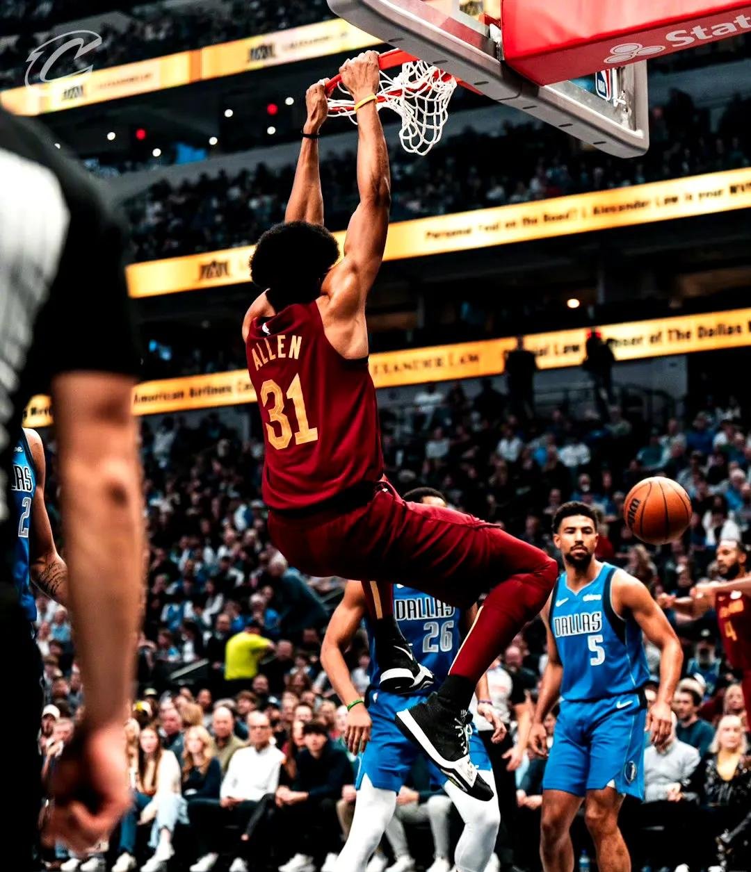 马刺防守攻击两端发力,实力暴涨可期的简单介绍 马刺防守攻击两端发力,实力暴涨可期的简单介绍