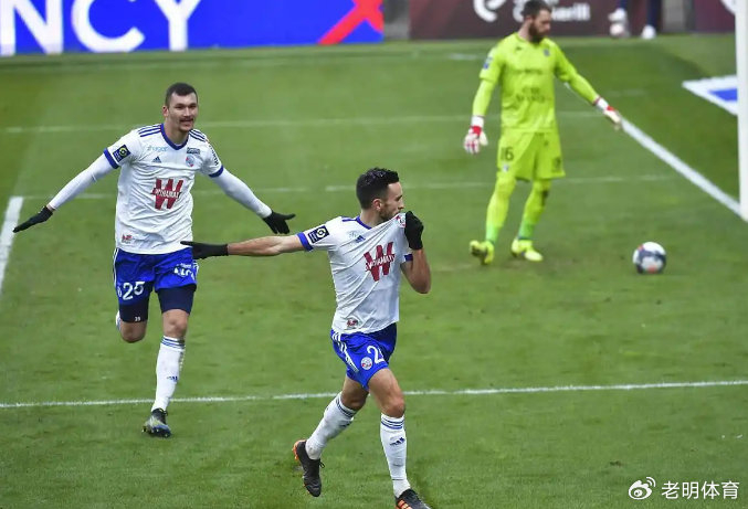 关于莱斯特城主场战平南安普顿，赛季表现稳定的信息