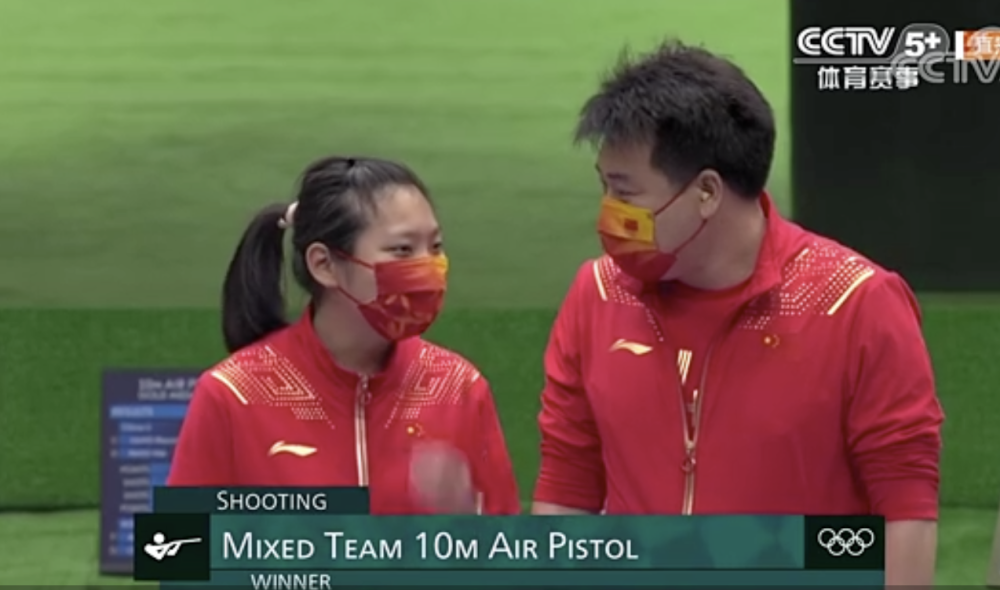 射击男子团体赛：俄罗斯队夺冠